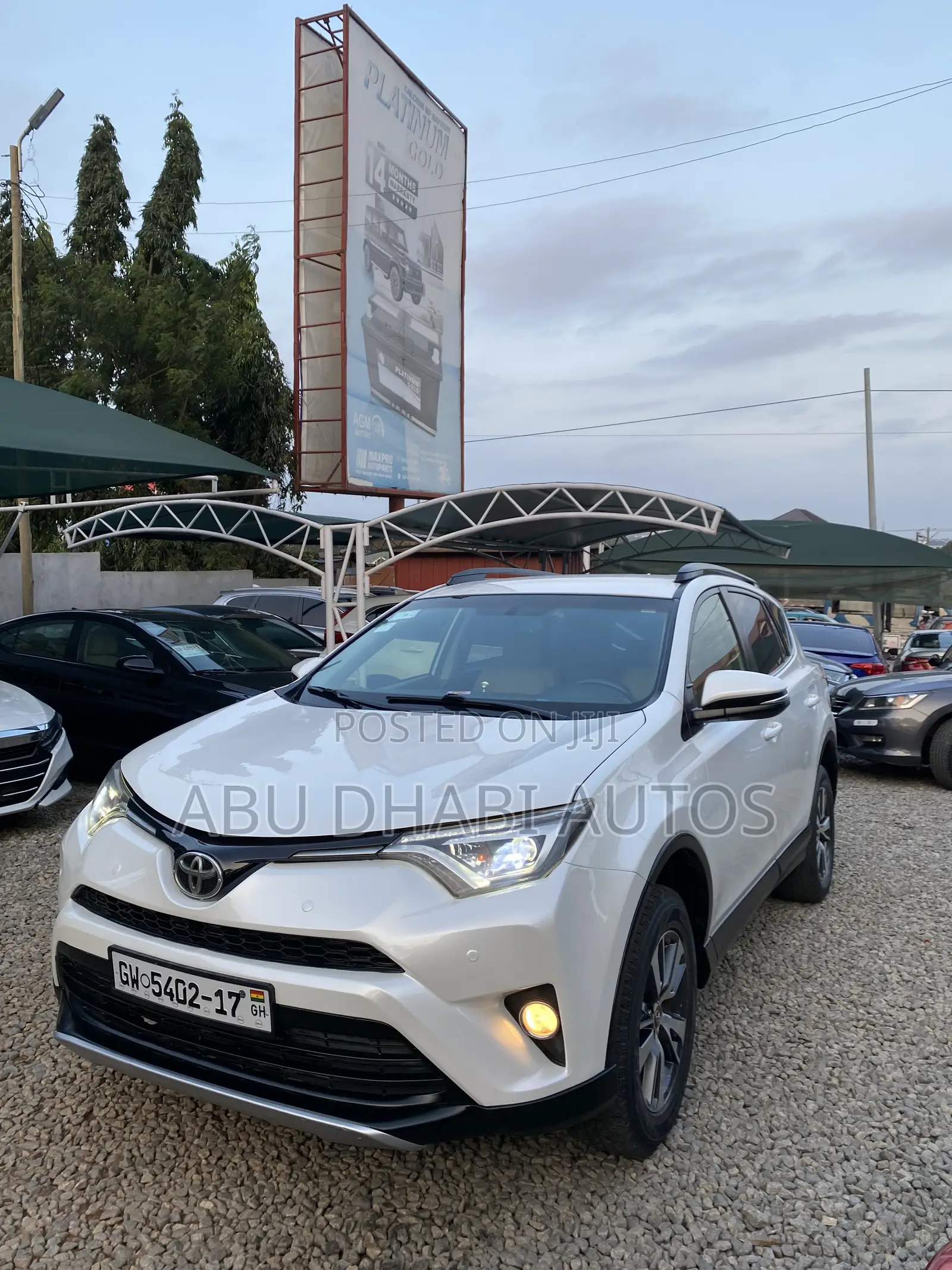 Toyota RAV4 SE AWD (2.5L 4cyl 6A) 2016 White