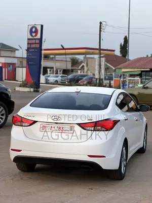 Hyundai Avante 2015 White