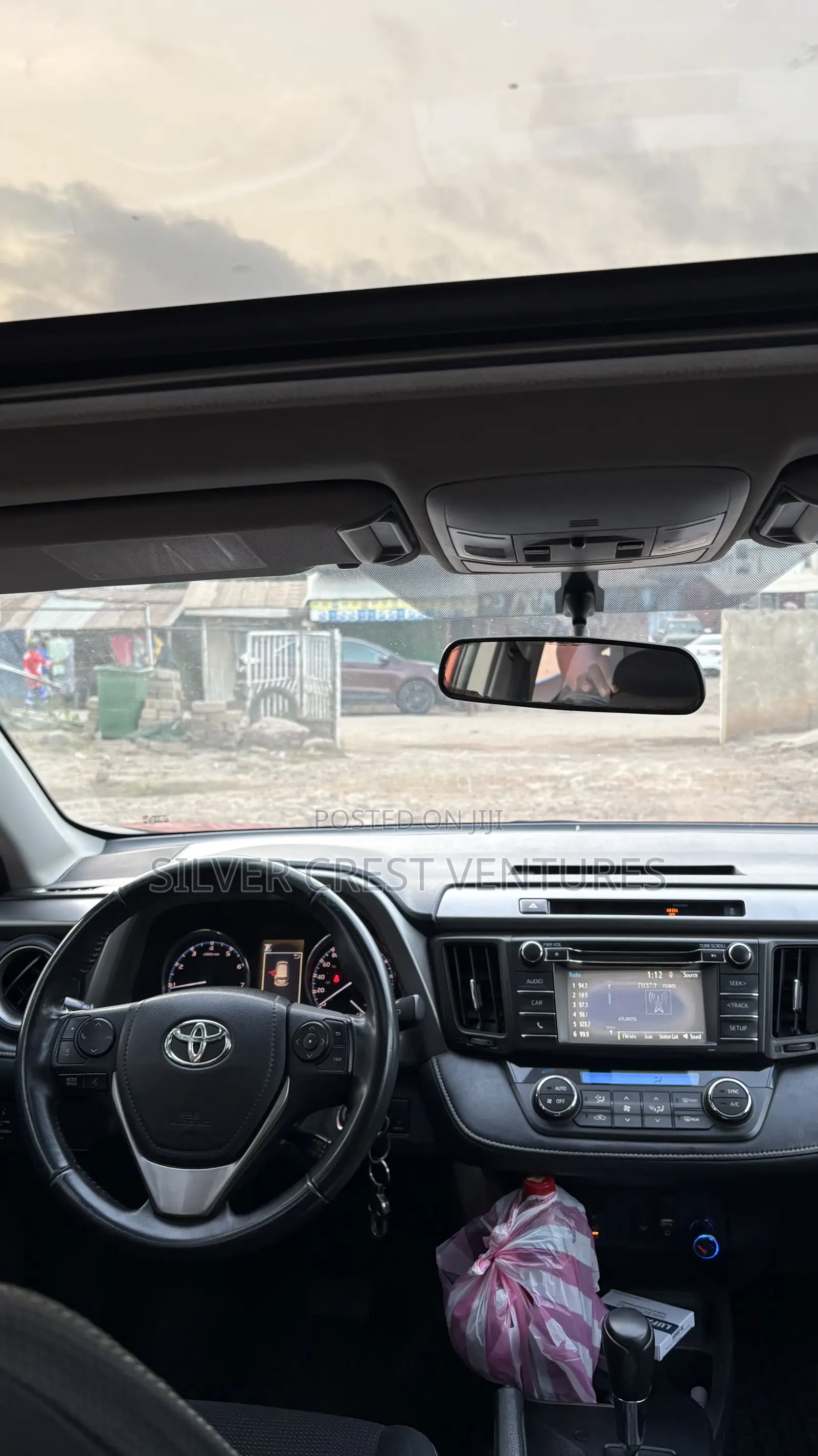 Toyota RAV4 XLE AWD (2.5L 4cyl 6A) 2016 Orange
