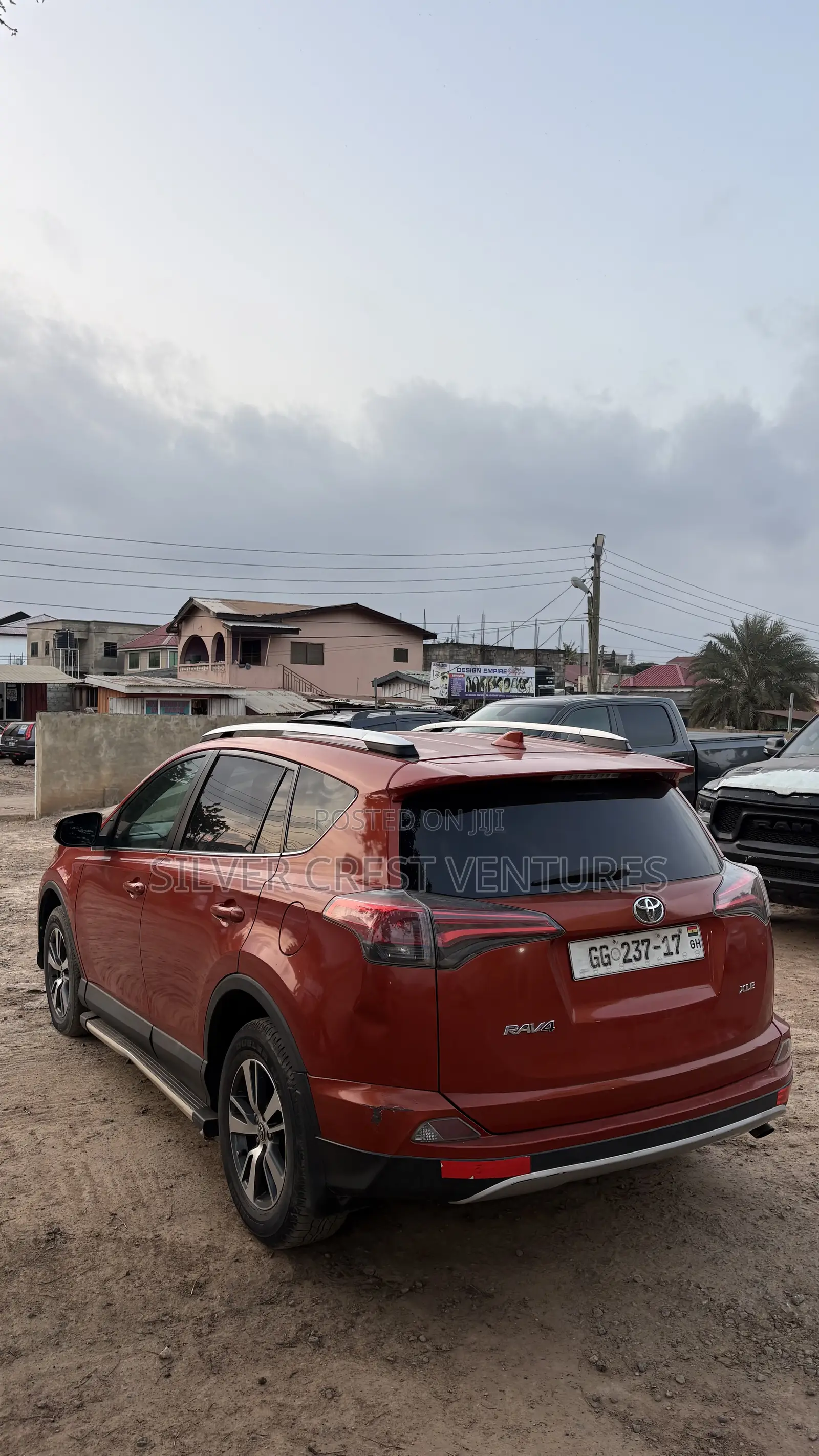 Toyota RAV4 XLE AWD (2.5L 4cyl 6A) 2016 Orange