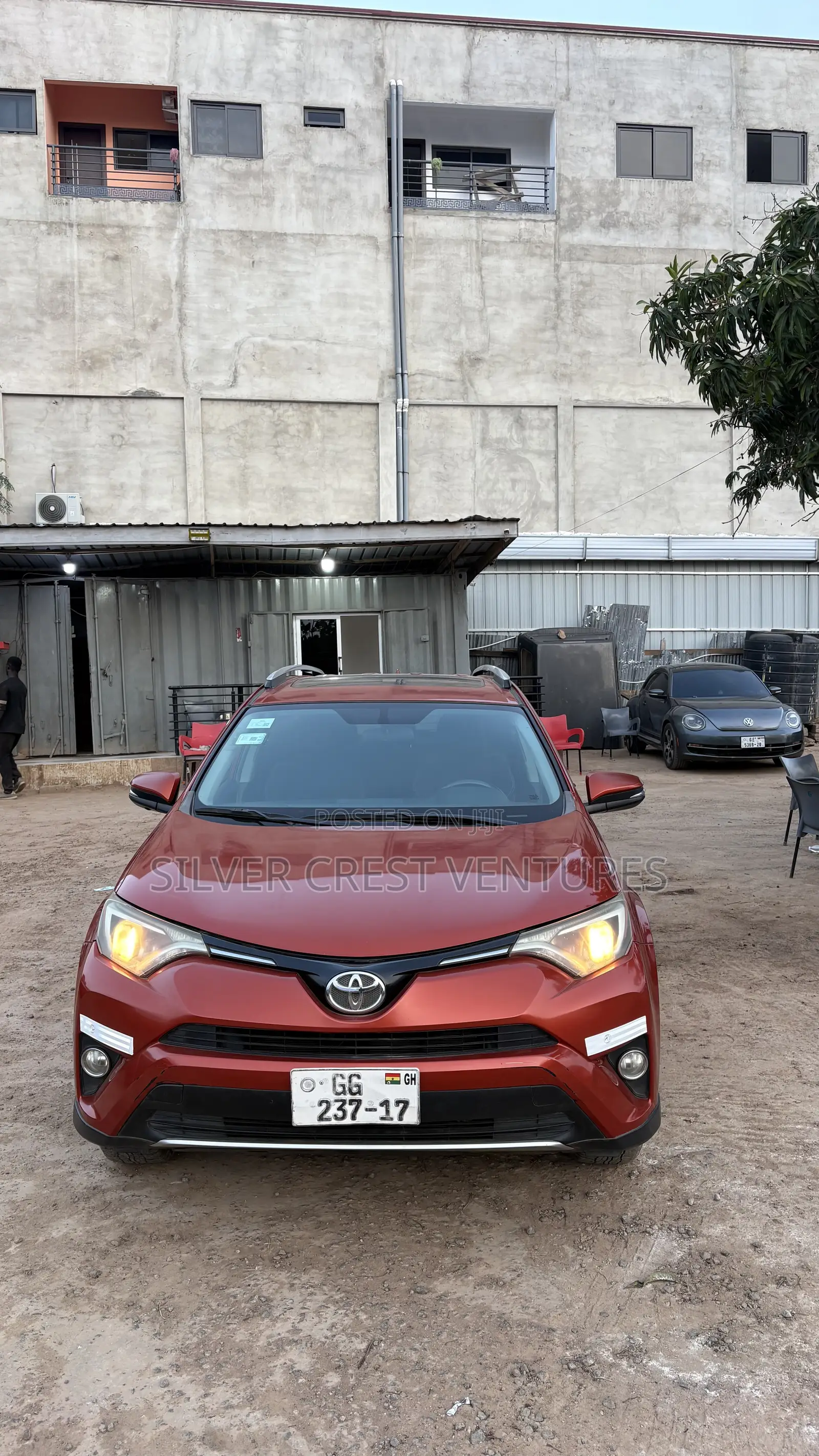 Toyota RAV4 XLE AWD (2.5L 4cyl 6A) 2016 Orange