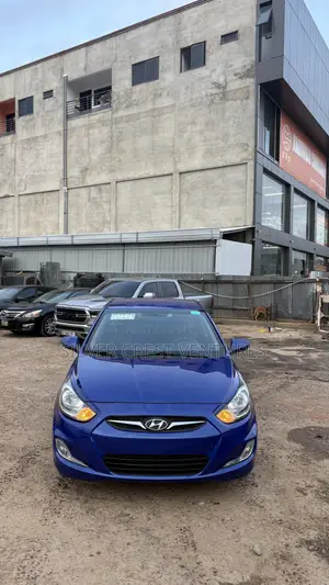 Hyundai Accent SE Hatchback 2017 Blue