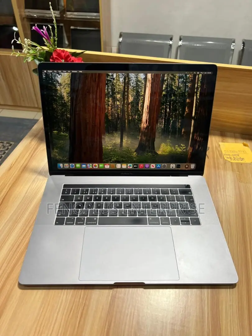 Laptop Apple MacBook Pro 2019 16GB Intel Core i7 SSD 512GB