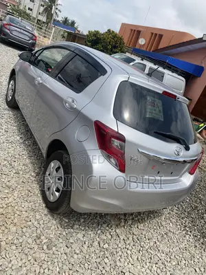 Toyota Vitz 1.3 AWD 5dr 2015 Silver