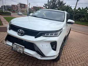 Toyota Fortuner 2.7 AWD 2018 White