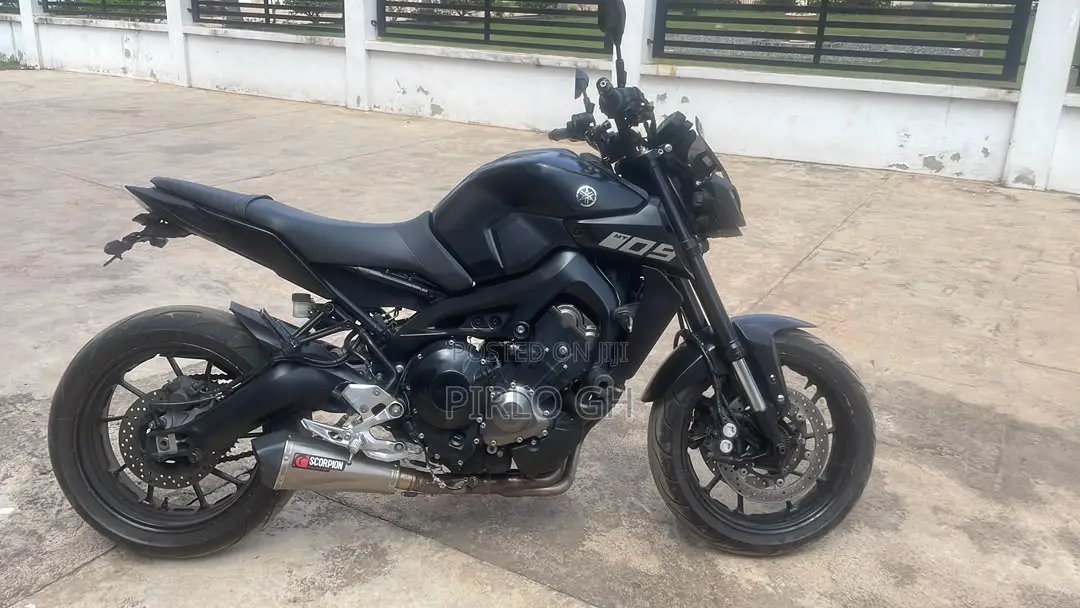 Yamaha 2020 Black