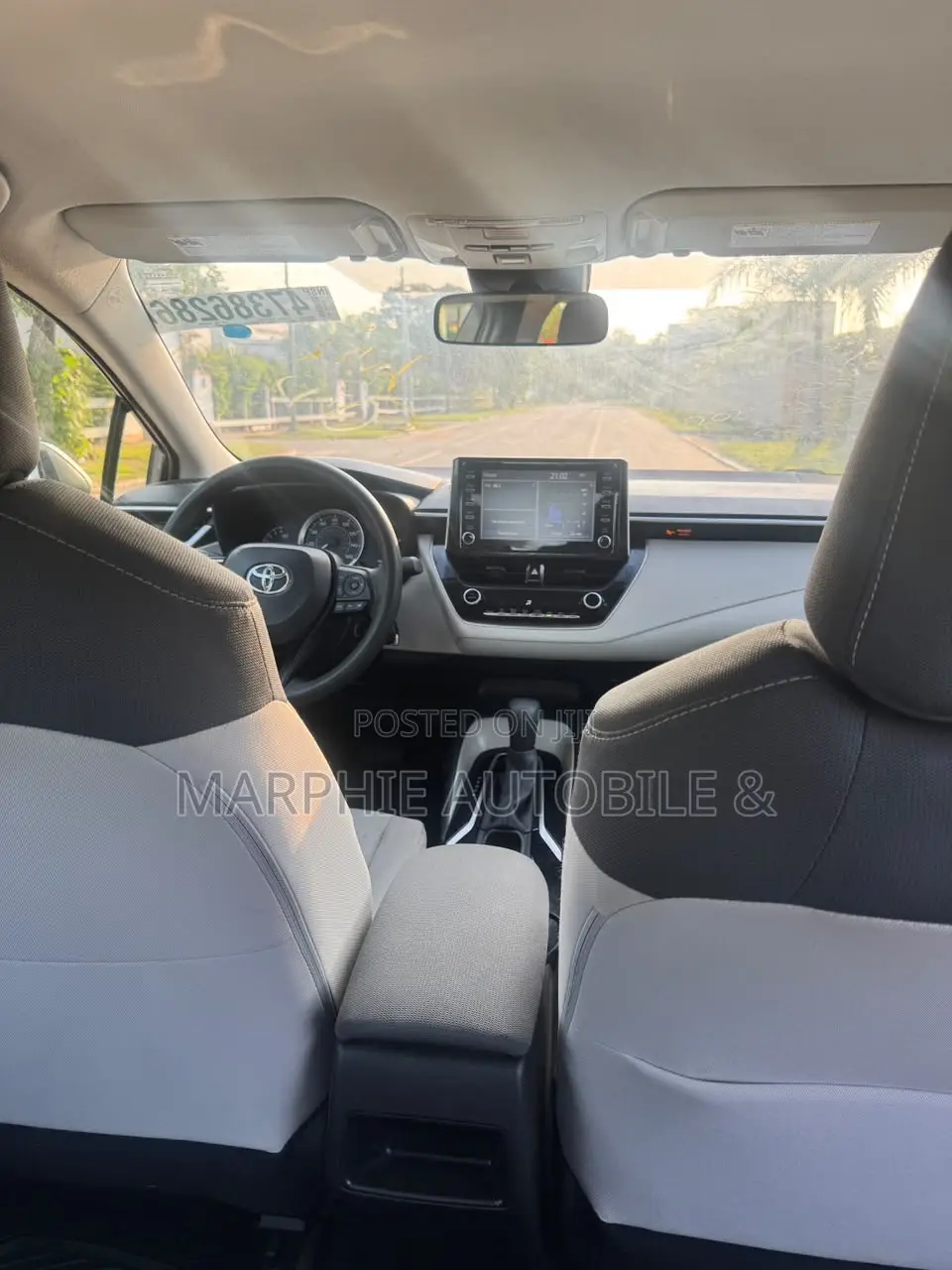 Toyota Corolla LE 2020 Gray