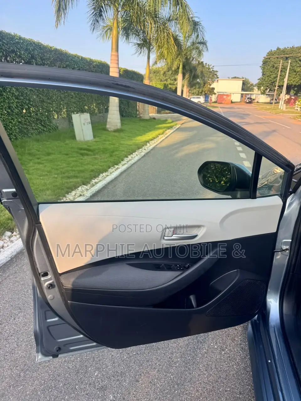 Toyota Corolla LE 2020 Gray