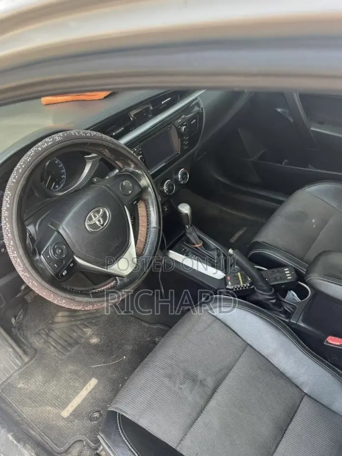 Toyota Corolla S Plus 4dr Sedan (1.8L 4cyl CVT) 2016 Silver
