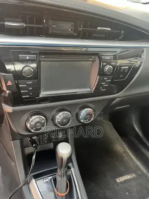Toyota Corolla S Plus 4dr Sedan (1.8L 4cyl CVT) 2016 Silver