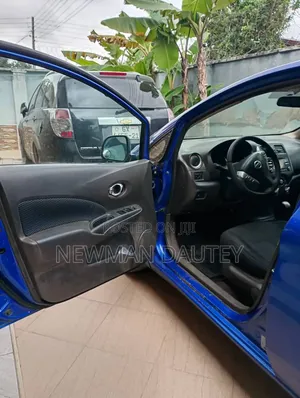 Nissan Versa 2014 Blue