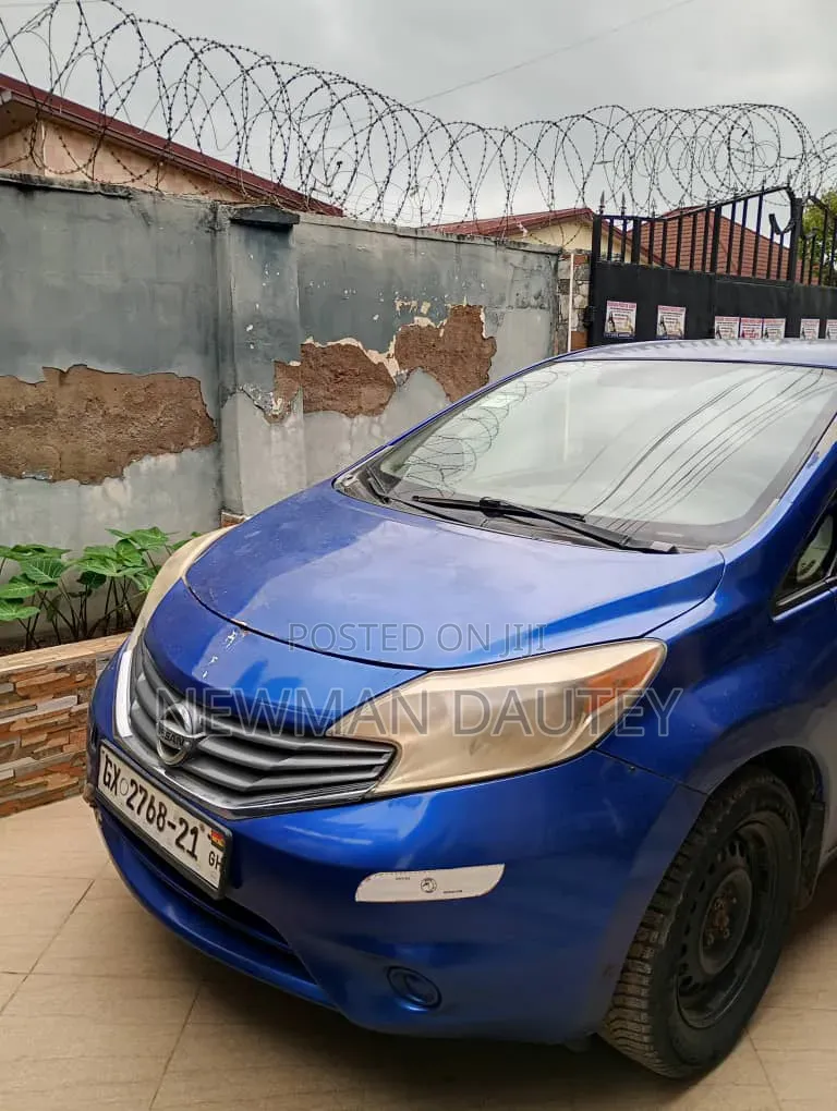 Nissan Versa 2014 Blue