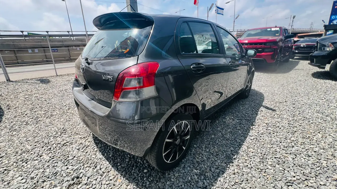 Toyota Yaris 2010 Black