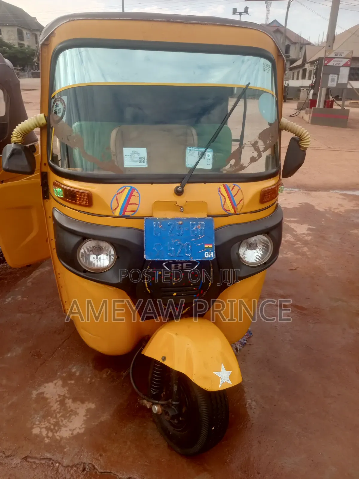 Bajaj RE 2025 Yellow
