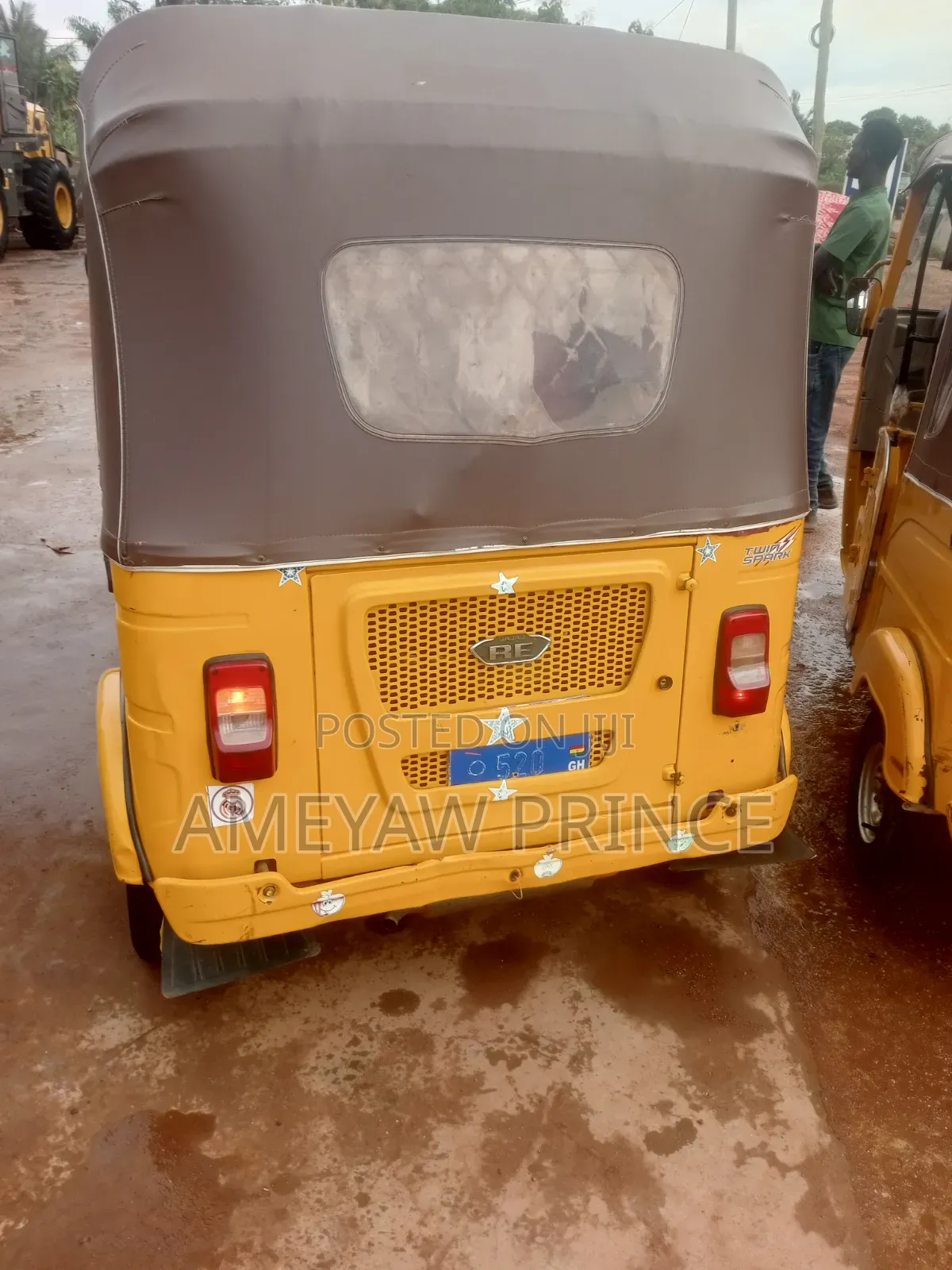 Bajaj RE 2025 Yellow