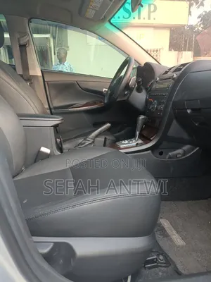 Toyota Corolla 2013 Silver