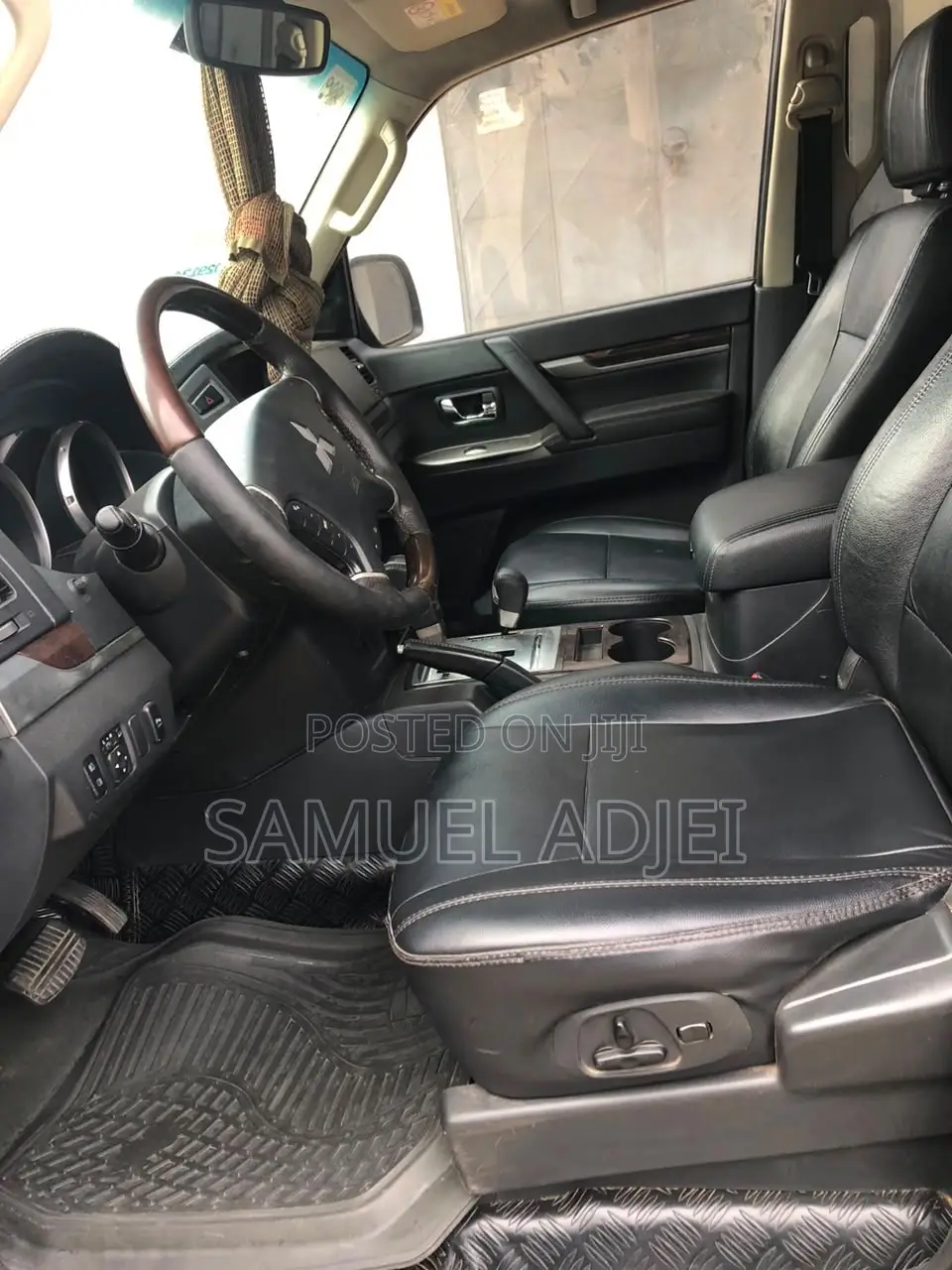 Mitsubishi Pajero 2015 Black