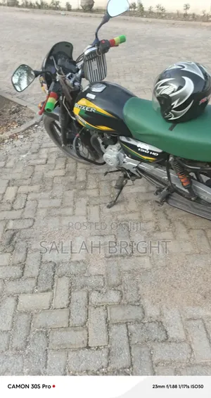 Bajaj Boxer 150 UG 2025 Black
