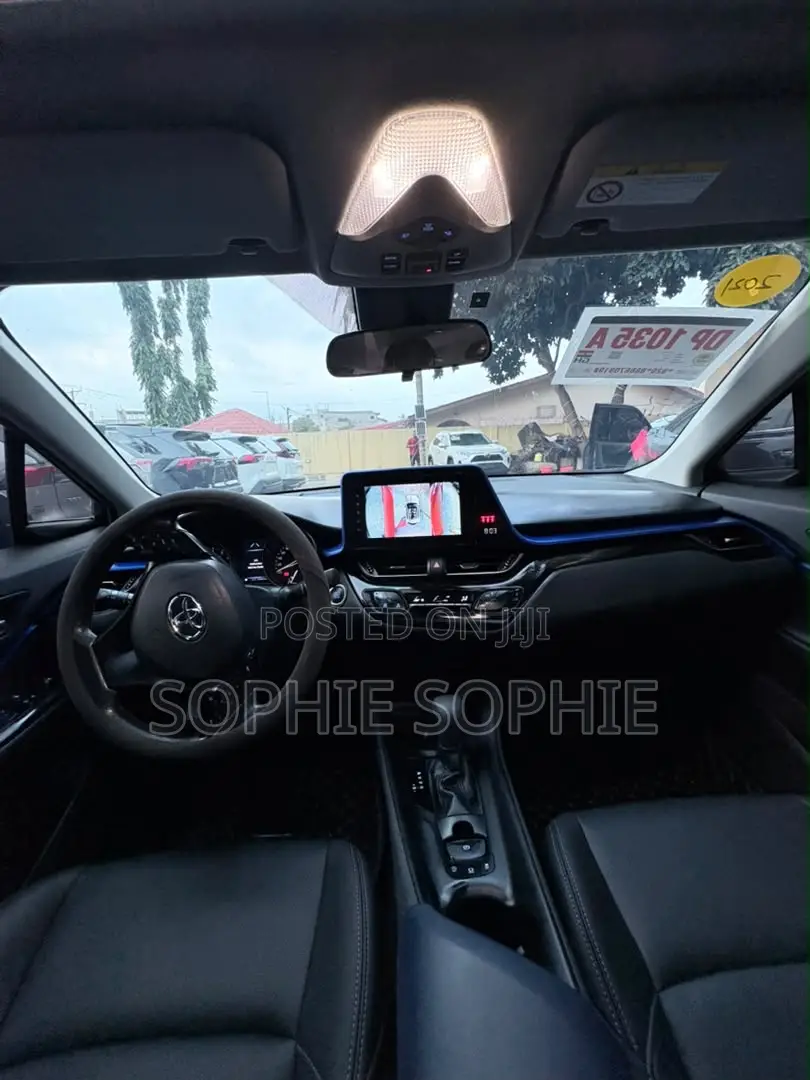 Toyota C-HR XLE 2021 Red