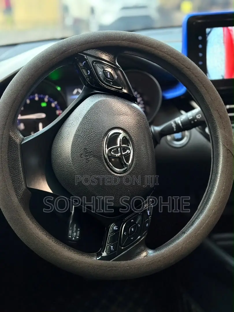 Toyota C-HR XLE 2021 Red