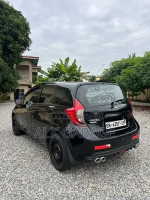 Nissan Versa 2016 Black