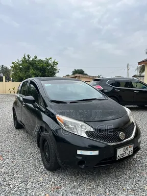 Nissan Versa 2016 Black