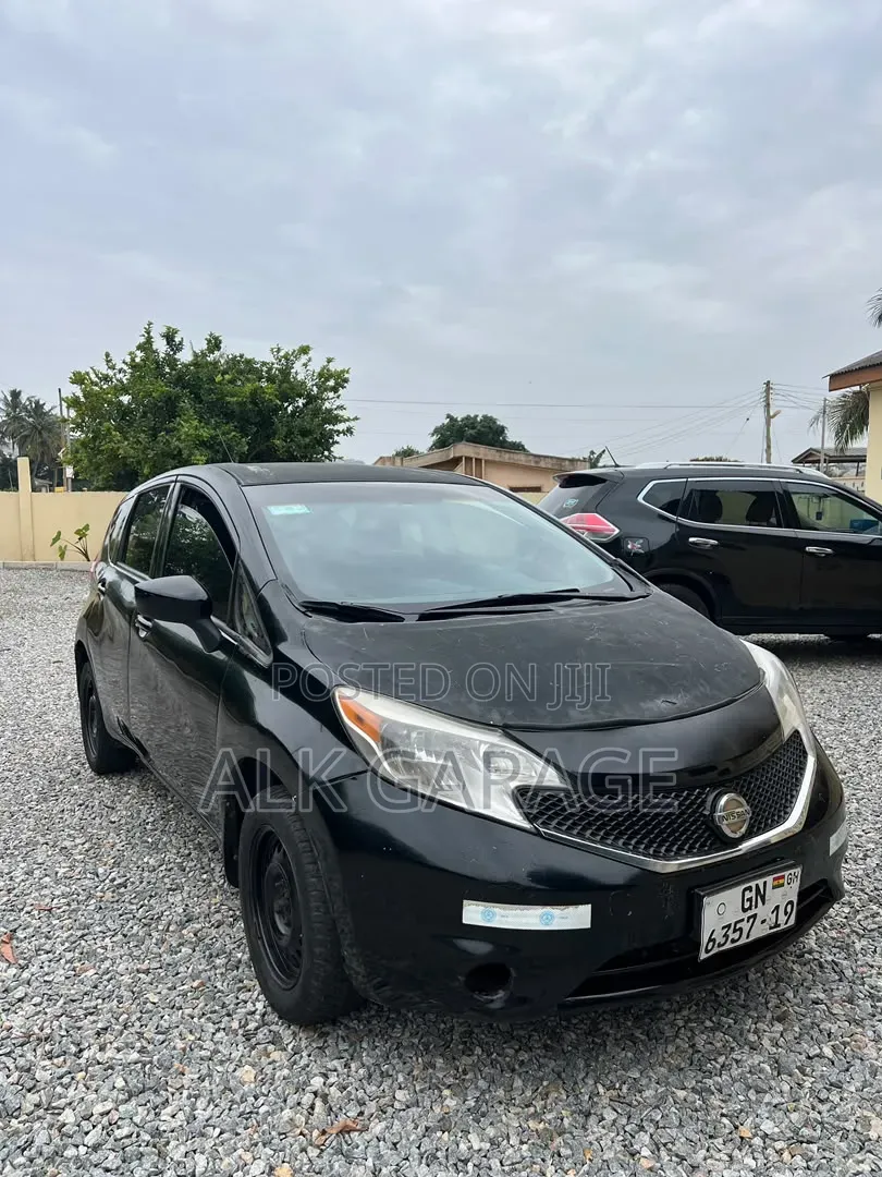 Nissan Versa 2016 Black