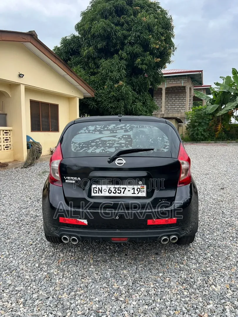 Nissan Versa 2016 Black