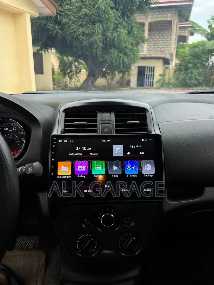 Nissan Versa 2016 Black