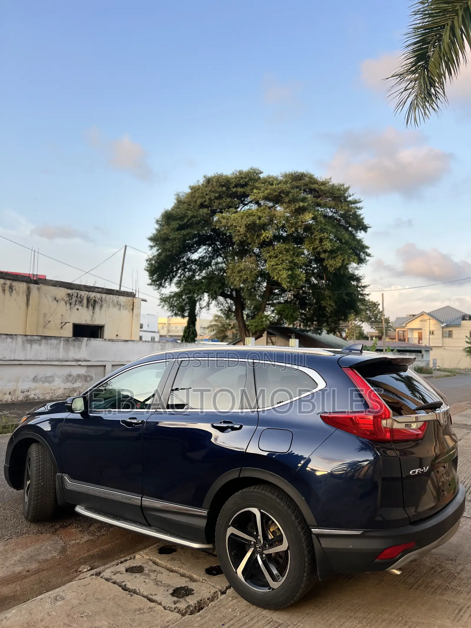 Honda CR-V Touring AWD 2018 Blue