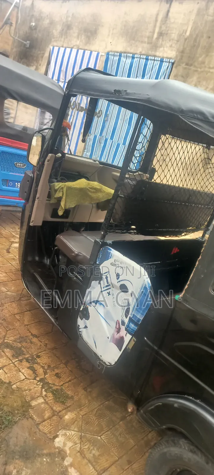 Bajaj RE 2025 Black