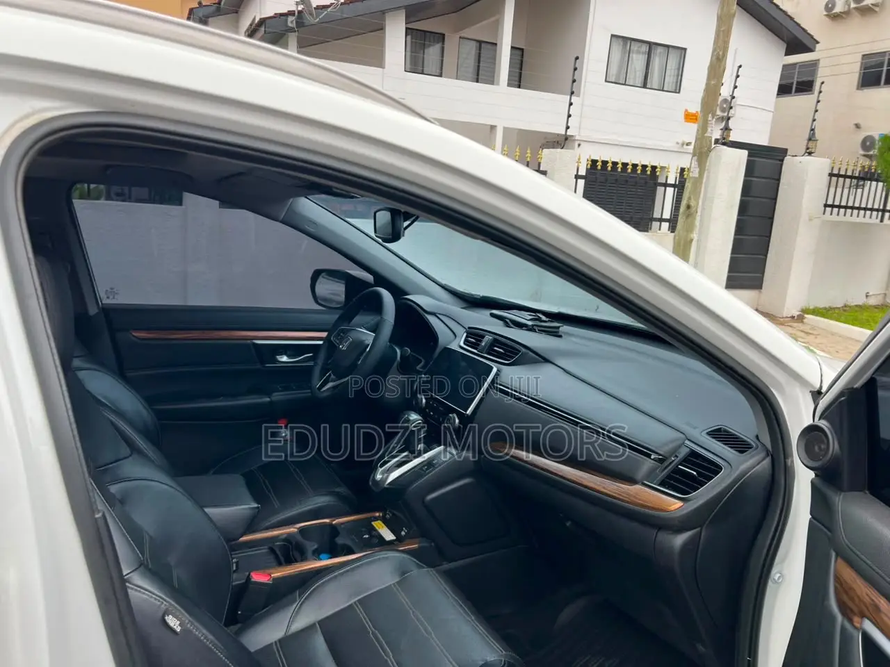 Honda CR-V Touring AWD 2020 White