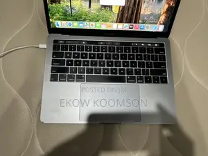 Laptop Apple MacBook Pro 2019 8GB Intel Core i5 SSD 128GB