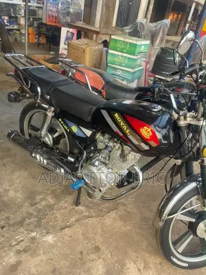 New Royal RY125 2026 Black