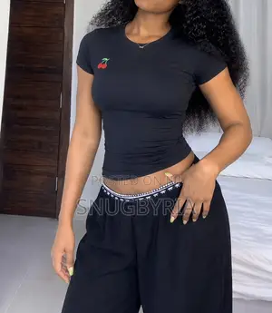 Women Basic Top -BLACK and WHITE Color
