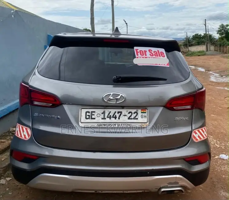 Hyundai Santa Fe 2018 Gray