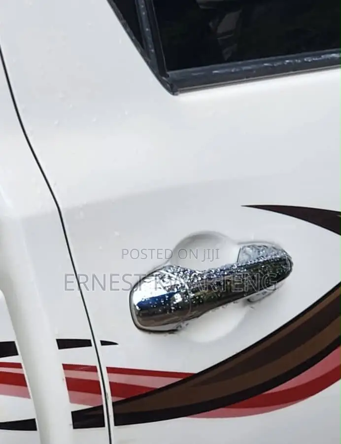 Toyota Hilux 2023 White