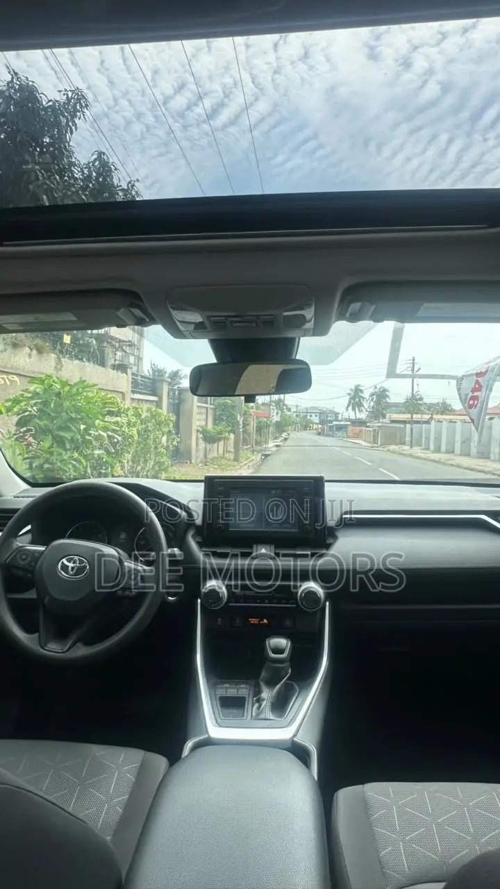 Toyota RAV4 2021 Black