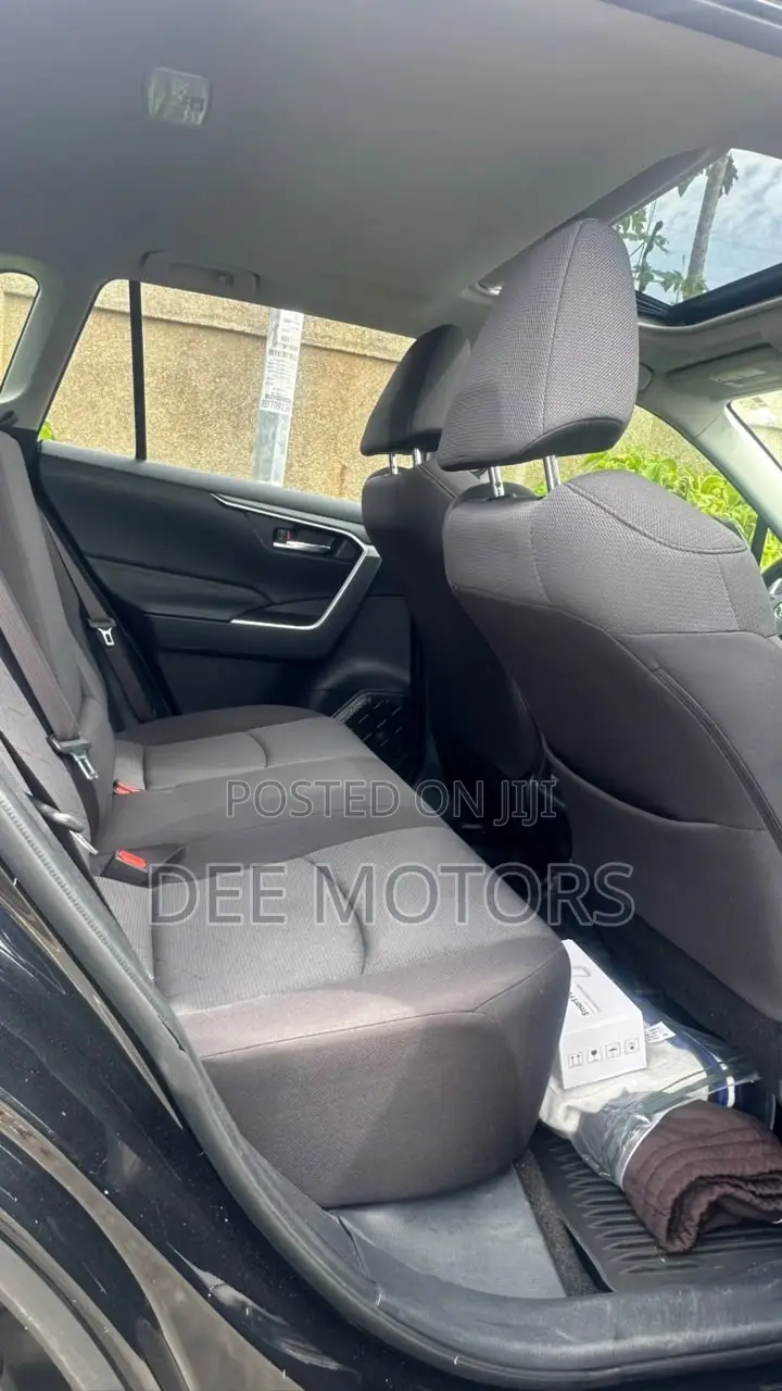 Toyota RAV4 2021 Black