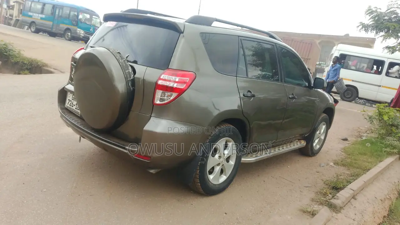 Toyota RAV4 2012 Brown