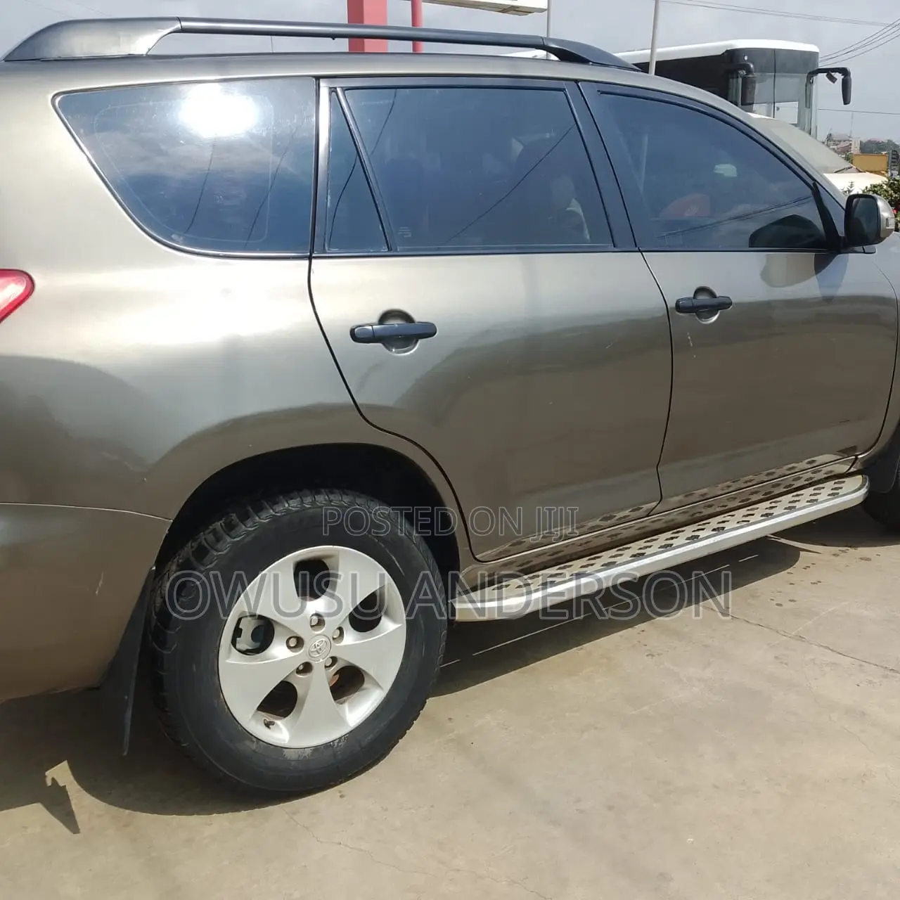 Toyota RAV4 2012 Brown