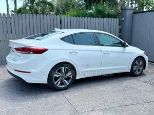Hyundai Elantra 2017 White