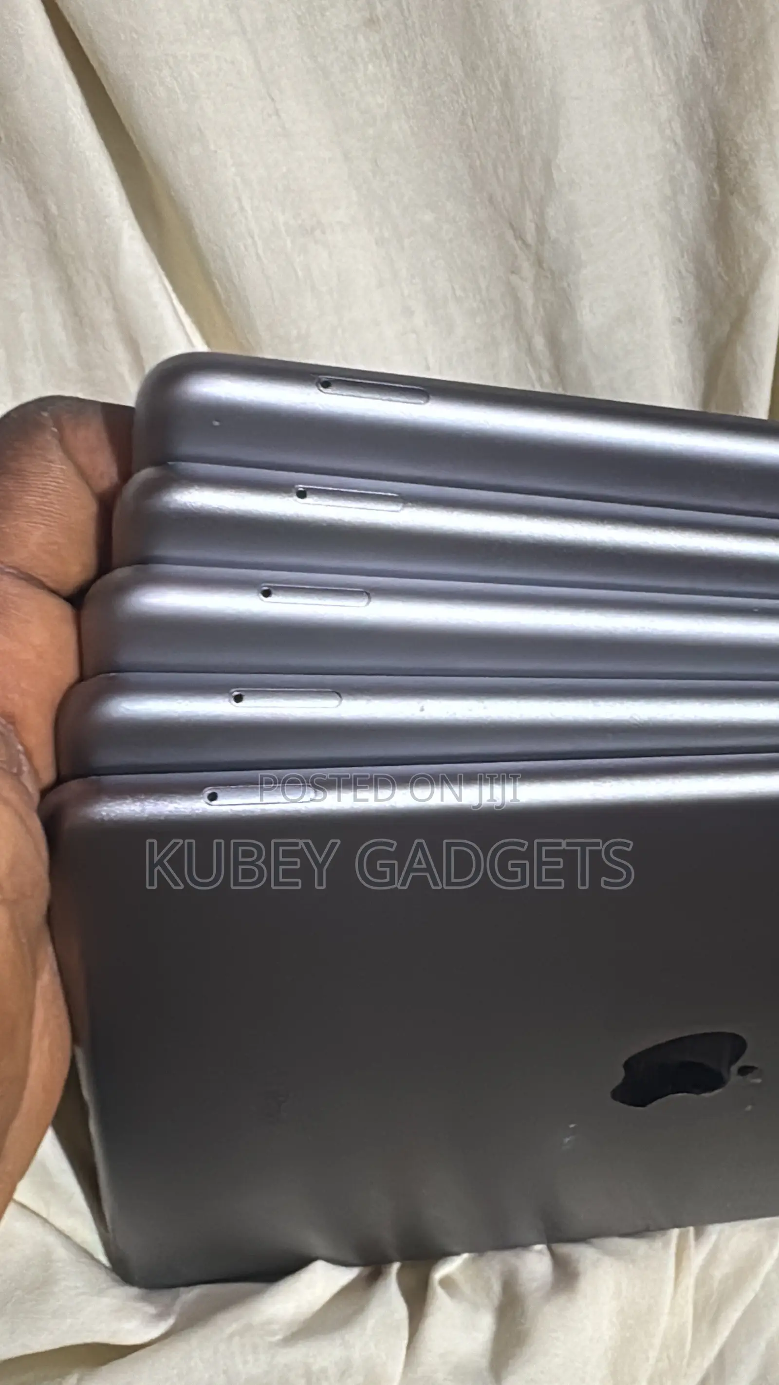 Apple iPad Air 64 GB Black