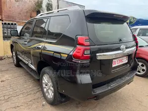 Toyota Land Cruiser Prado 2.7 2017 Black