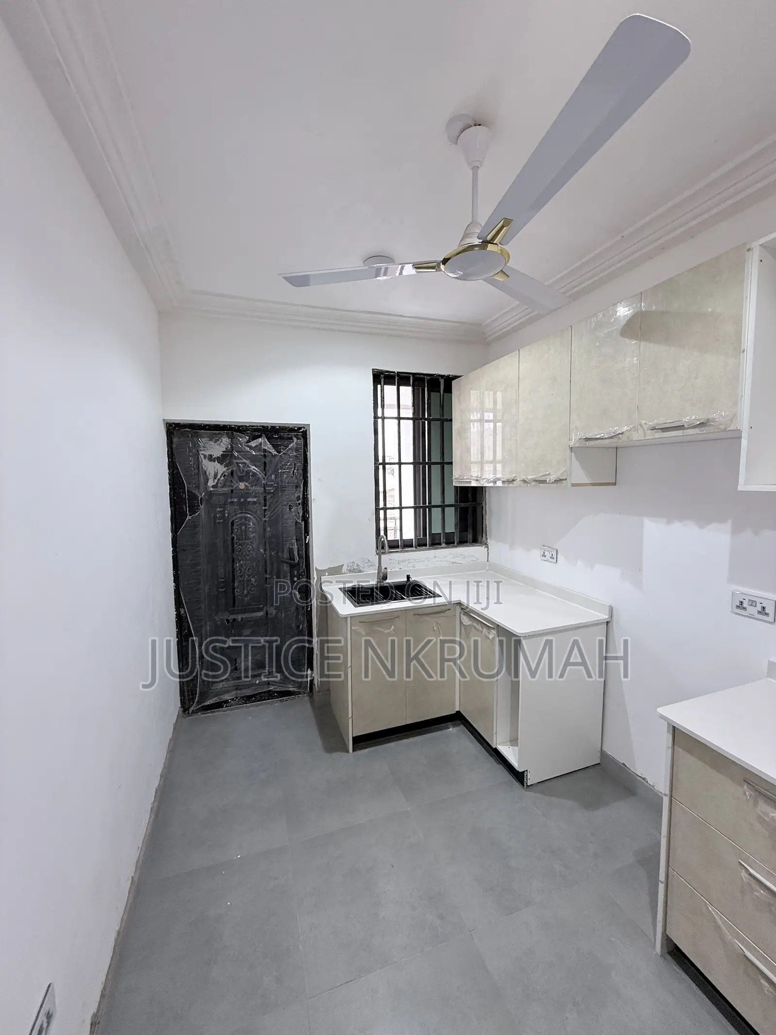 3bdrm Apartment in Mr. Justice Estate, Old Barrier for rent