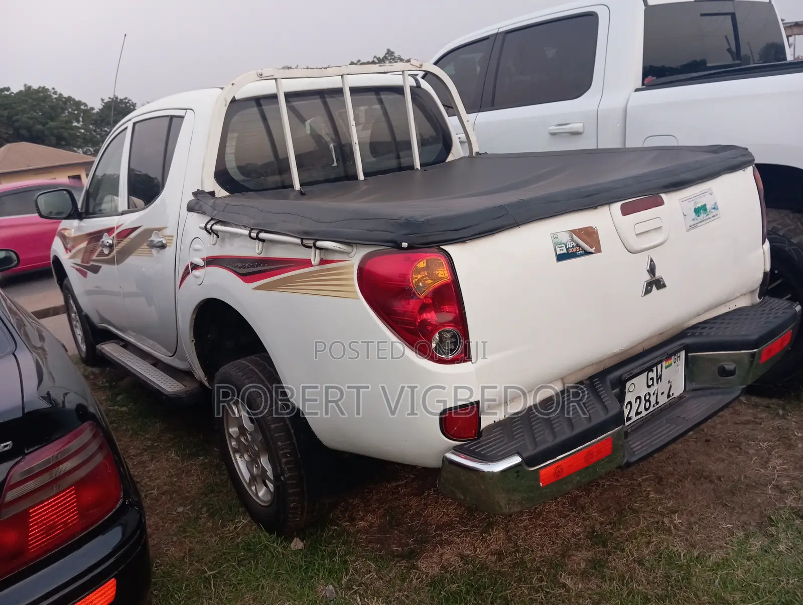 Vehicle Mitsubishi Picked Up