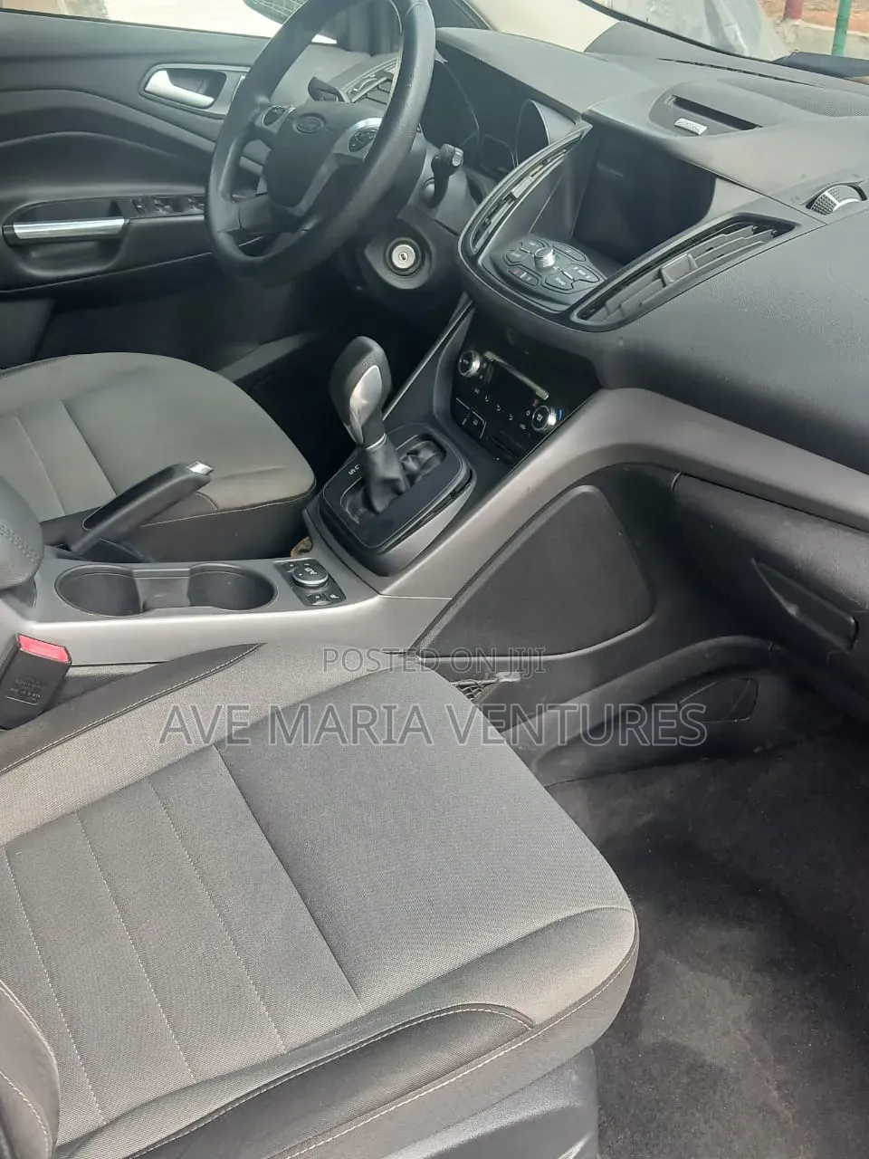 Ford Escape SE 4x4 2016 Gray