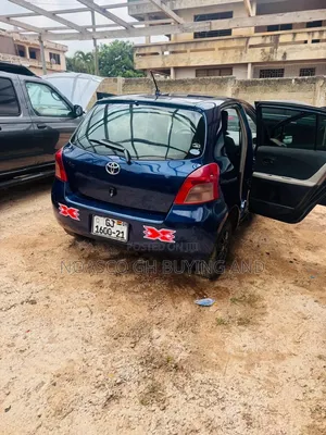 Toyota Vitz 2010 Blue