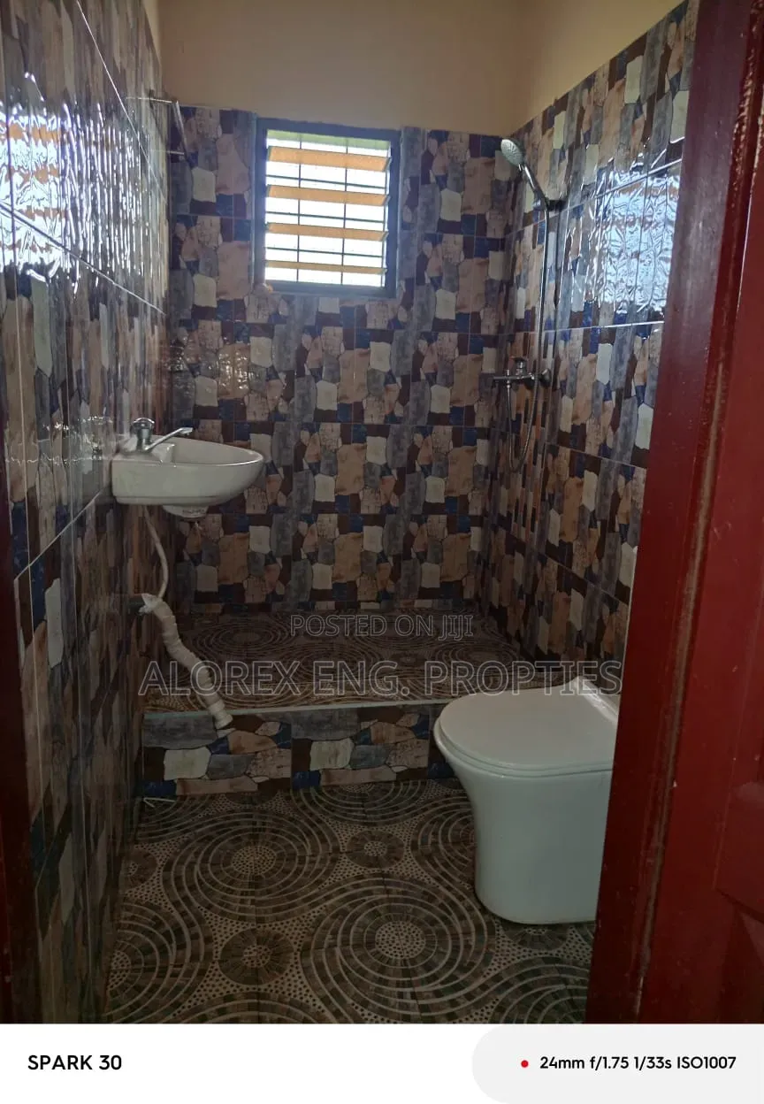 1bdrm Apartment in Adenta Amrahia, Malejor for rent