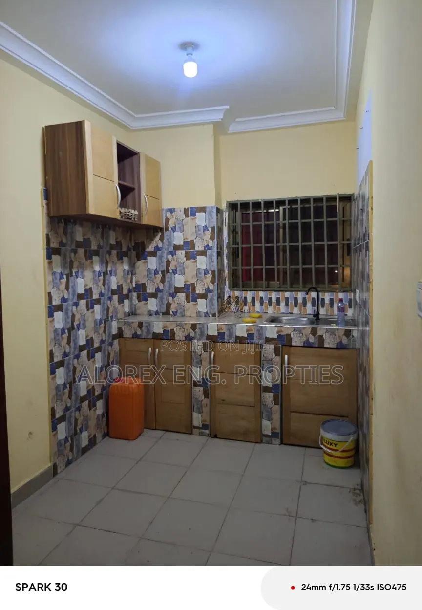 1bdrm Apartment in Adenta Amrahia, Malejor for rent